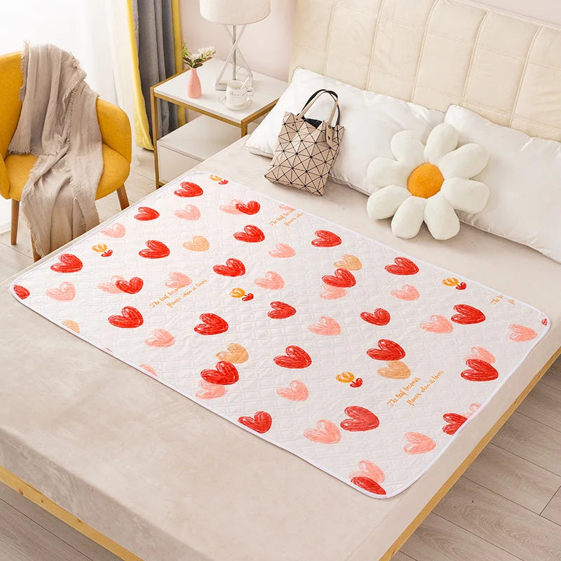 Alèse imperméable 50x70 cm motif cœurs rouges